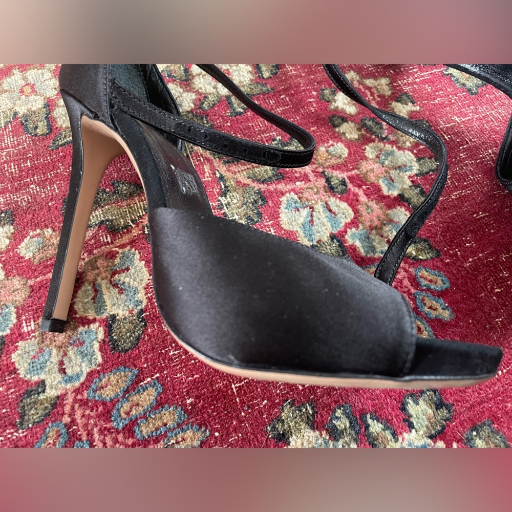 Barneys New York Black Satin Stiletto Heels Ankle Strap Italy 37.5 7/7.5 - Picture 2 of 12